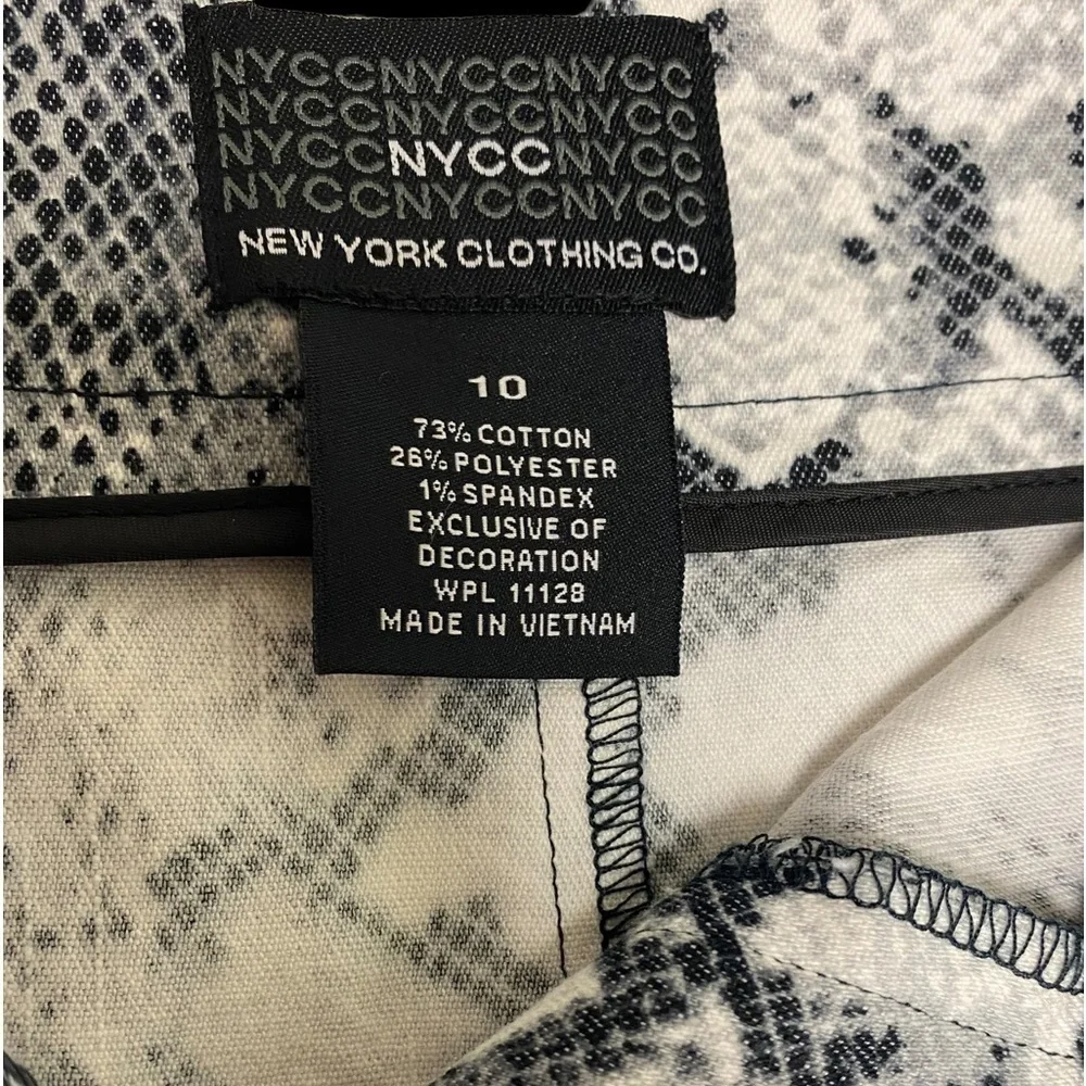 NEW York and company skirt size 10‎